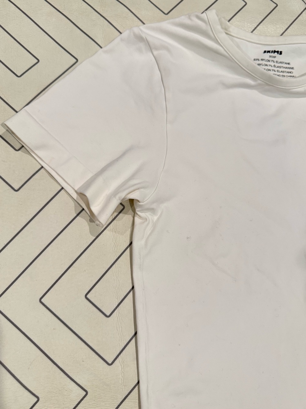 Skims Ivory Short Sleeve Top - Picture 4 of 8
